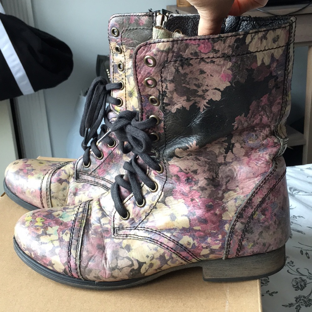 STEVE MADDEN Floral Combat Boots